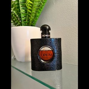 Black opium parfume